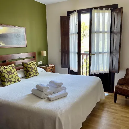 Hotel Rural El Texeu Parres de Llanes Exterior photo